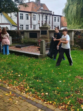 WhatsApp Image 2025-09-19 at 13.58.24.jpeg