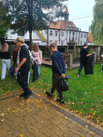 WhatsApp Image 2025-09-19 at 13.58.34.jpeg