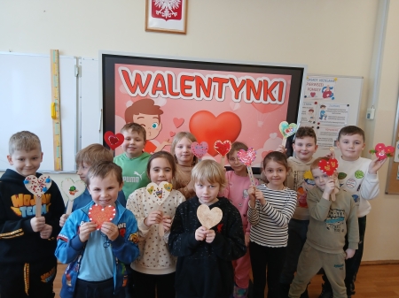 WAENTYNKI NA ZAJĘCIACH KSZTAŁTUJĄCE KREATYWNOŚĆ W KLASIE 1