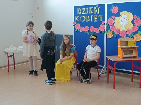 APEL Z OKAZJI DNIA KOBIET