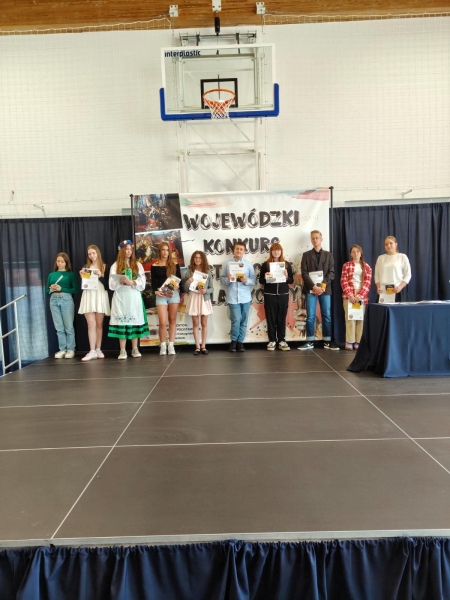 LAUREACI III WOJEWÓDZKIEGOI KONKURSU HISTORYCZNO - PLASTYCZNEGO