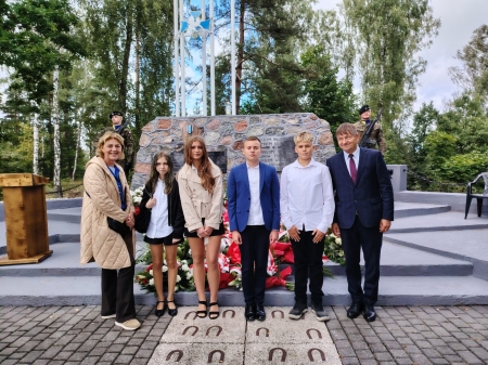 W HOŁDZIE BOHATEROM SPOD KROJANT